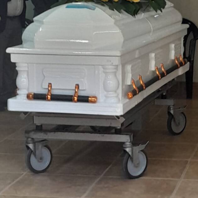 The Serenity White Casket